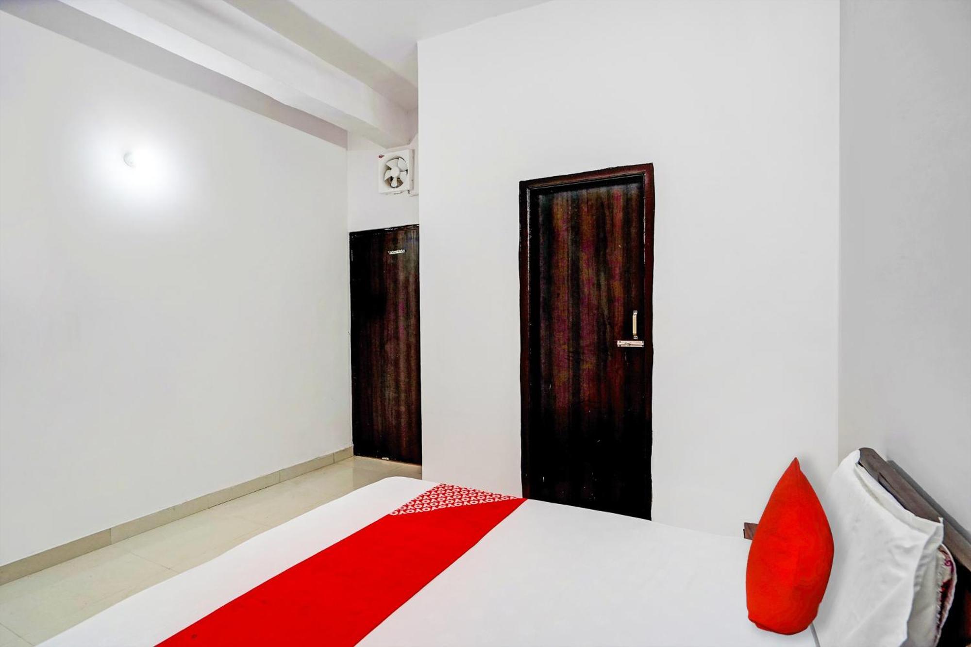 Hotel O Happy Times Hotel Ghaziabad Exterior photo